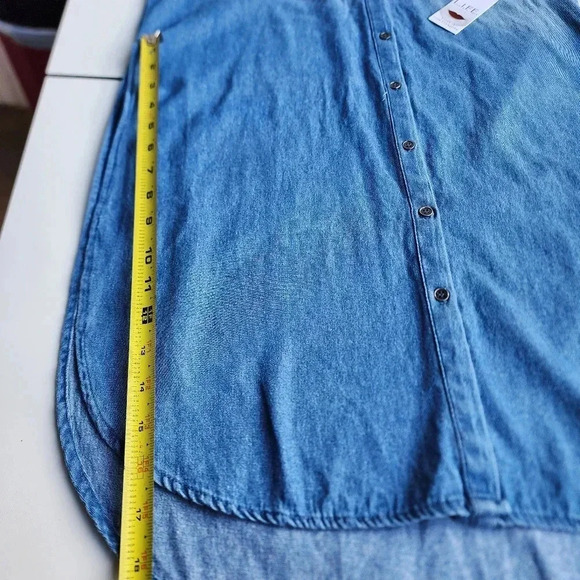 NWT L.I.F.E. Shirt Blue Denim Distressed Button Up Long Sleeve Cover Up Slits S - Picture 13 of 14